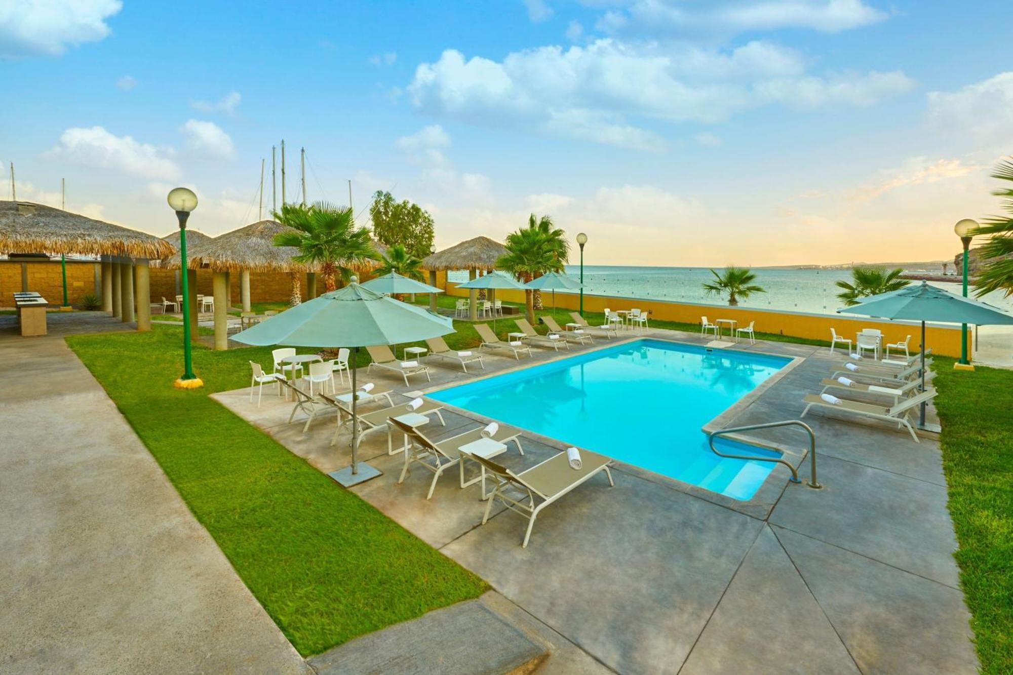 City Express By Marriott La Paz Exterior photo